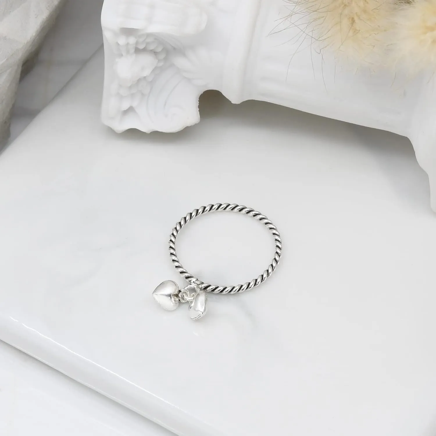 AeraVida Adorable Twin Hearts Dangle Twisted Band .925 Sterling Silver Ring | Cute Wedding Rings for Women | Chic Comfort Fit Silver Ring for Women | Love Symbol | Sizes 6-10