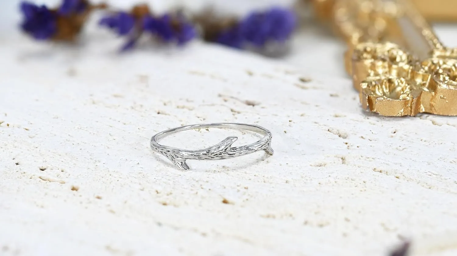 AeraVida Everyday Nature's Tree Branch Sterling Silver Ring | Delicate Women's Wedding Bands | Chic Comfort Fit Fashion Statement | Sizes 6-11