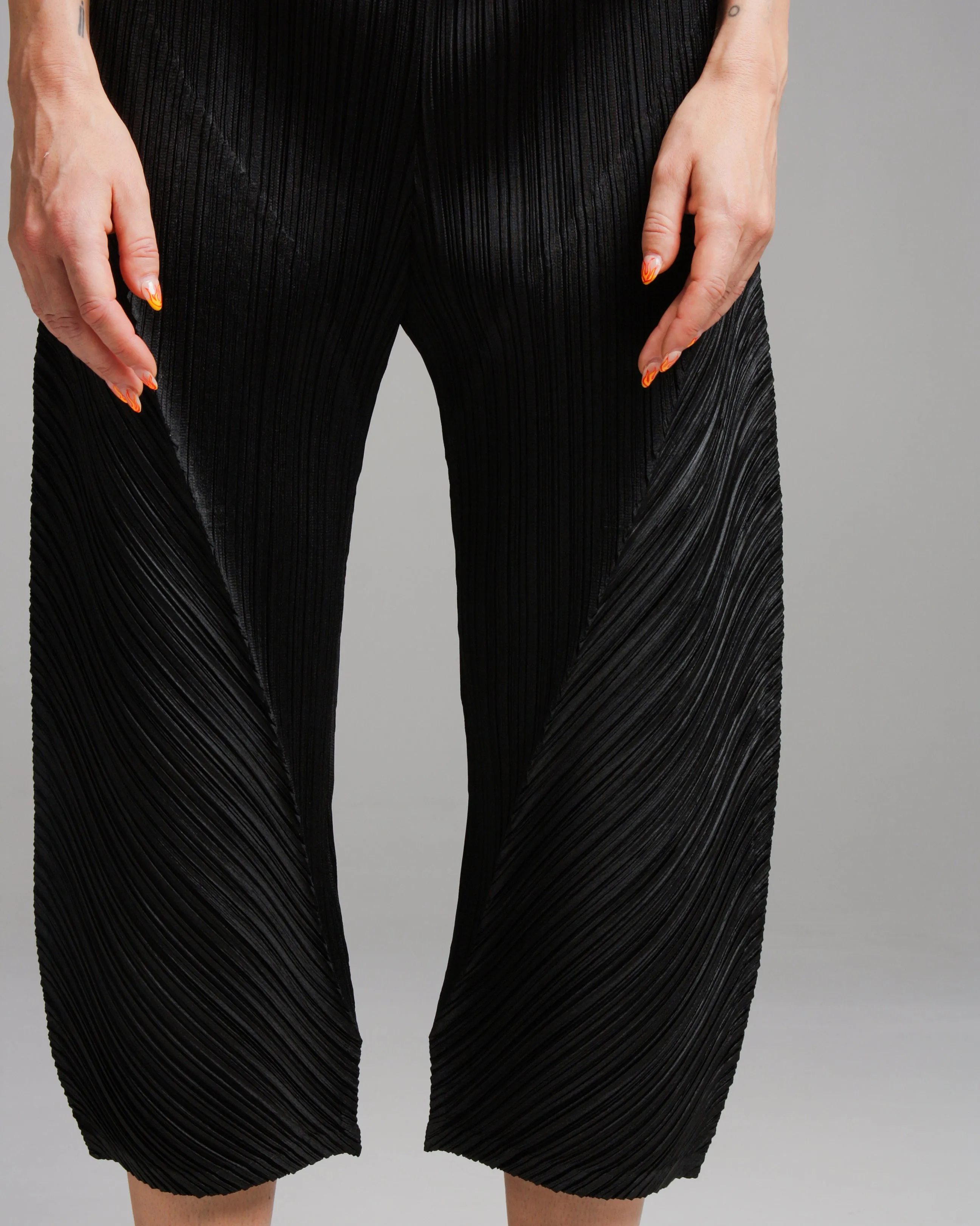 Black Diagonal Pleat Pants