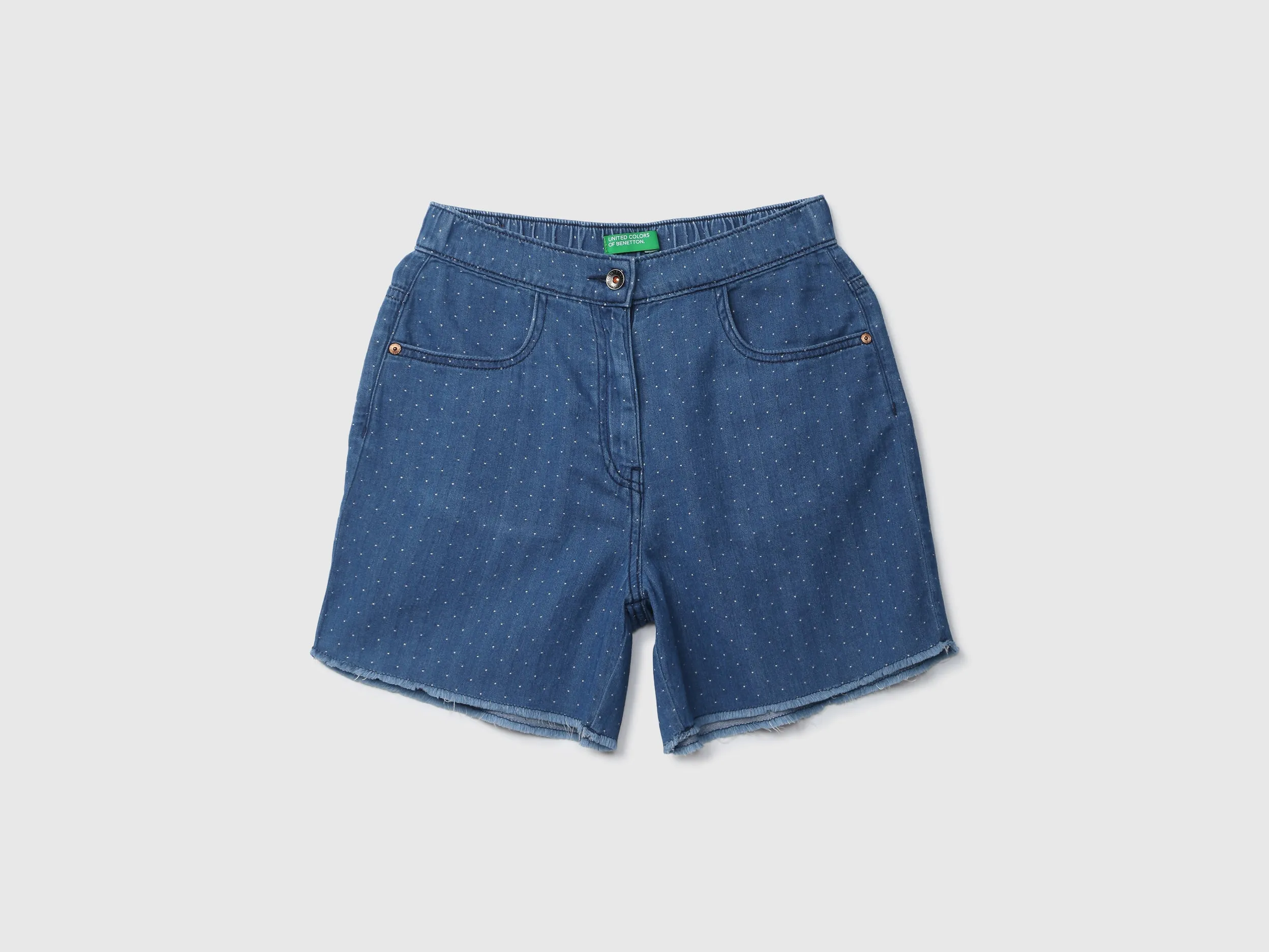 Ladies Solid Mid Rise Shorts