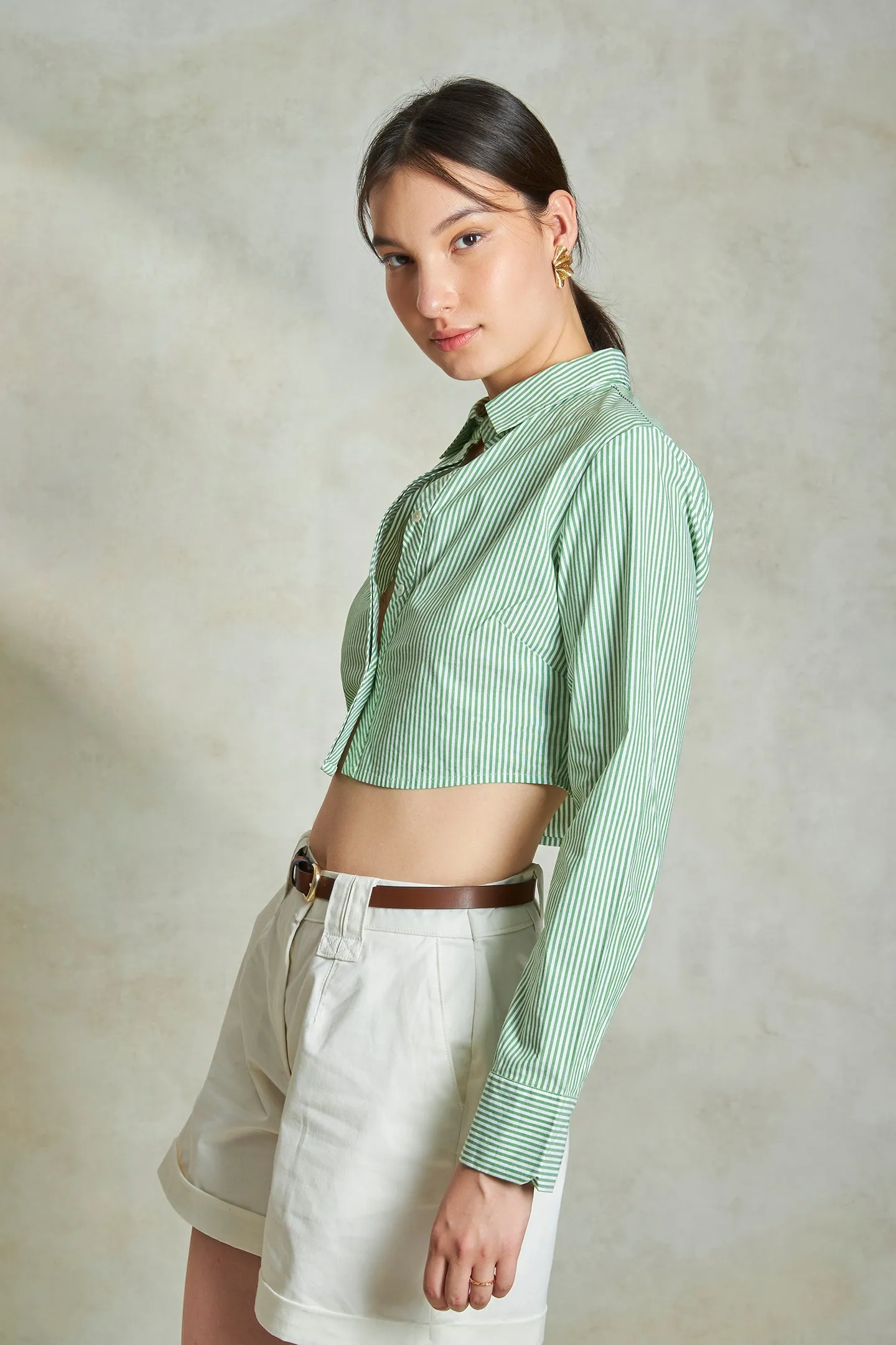 Marisa|Curved Hem Cropped Shirt