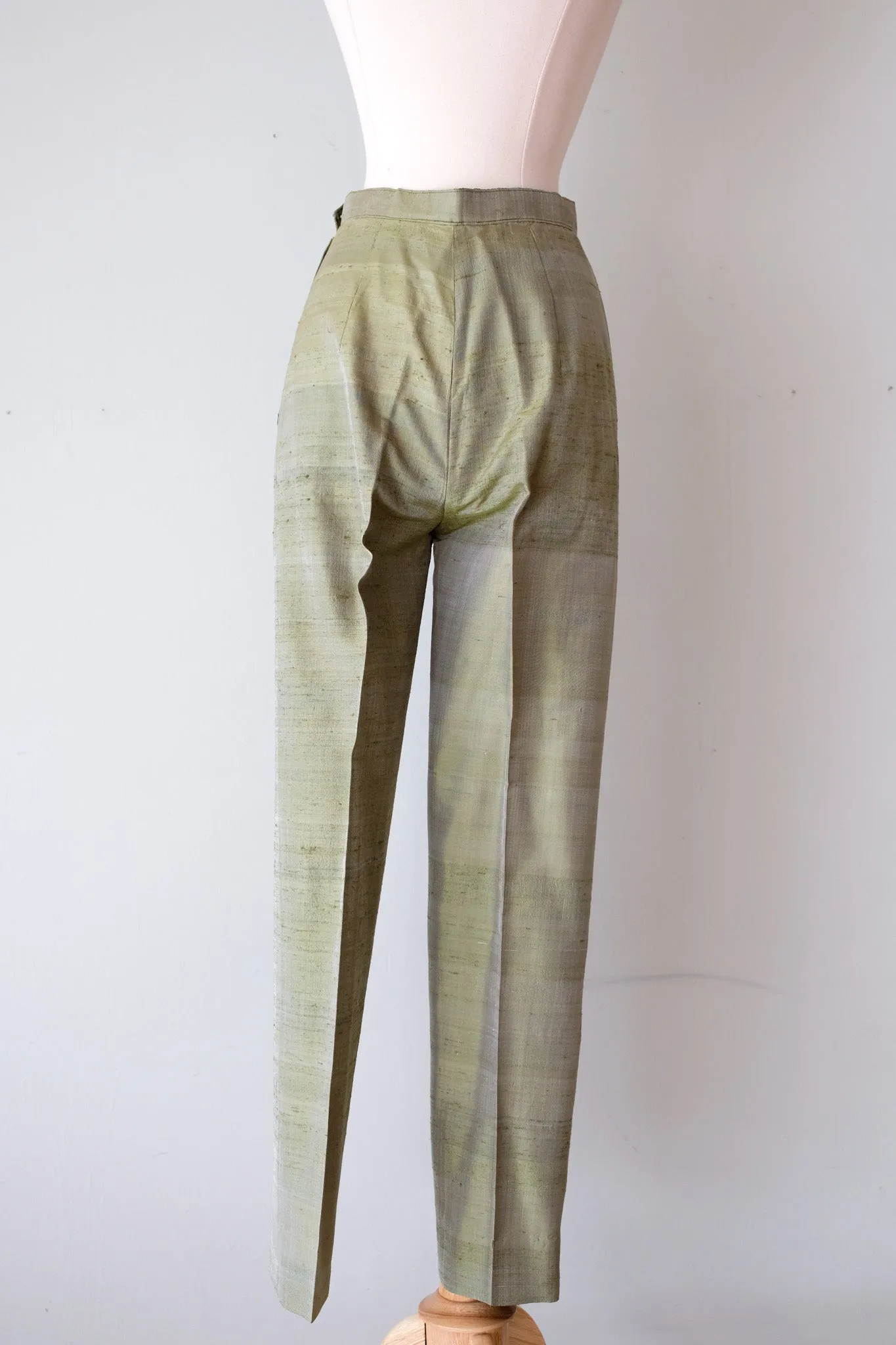 Sleek 1960's Green Thai Silk Cigarette Pants / Sz S