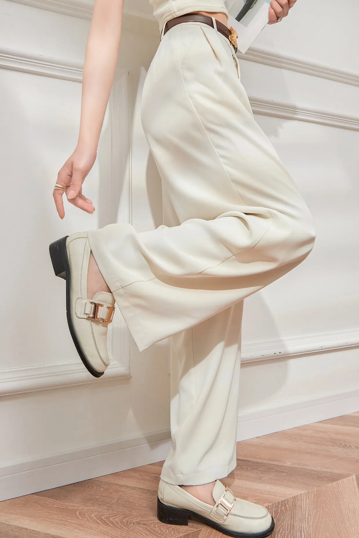 Sleek 2024 Commuting Pants.