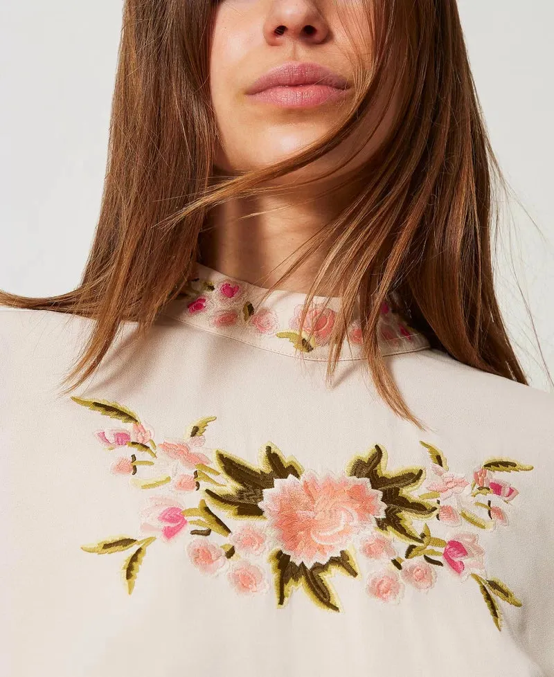 TWS-251TP2472 BEIGE FLORAL EMBROIDERY BLOUSE